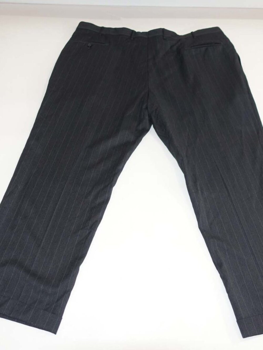 Jos. A. Bank Men's Pinstripe 2 Button Suit Size 50 Regular 46 x 30 Charcoal Gray - Picture 4 of 13